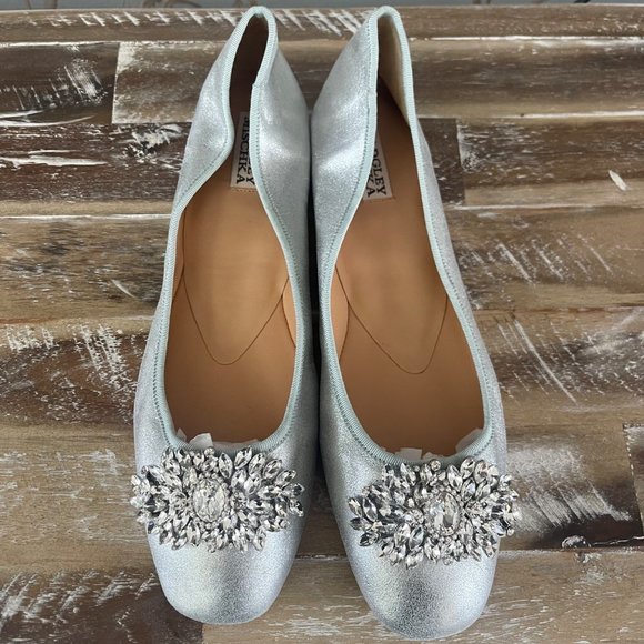 Badgley Mischka Shoes - Badgley Mischka embellished silver metallic flats size 9 1/2